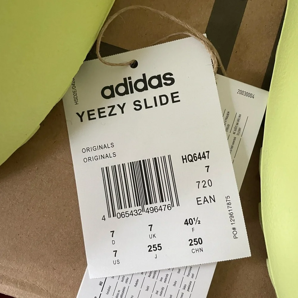 EUC sz 7 adidas YZY Yeezy Slides Glow Green